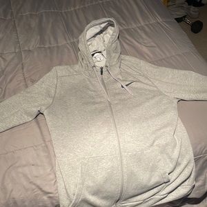 Brand new nike hoodie with zipper. Great quality and nice looking hoodie.